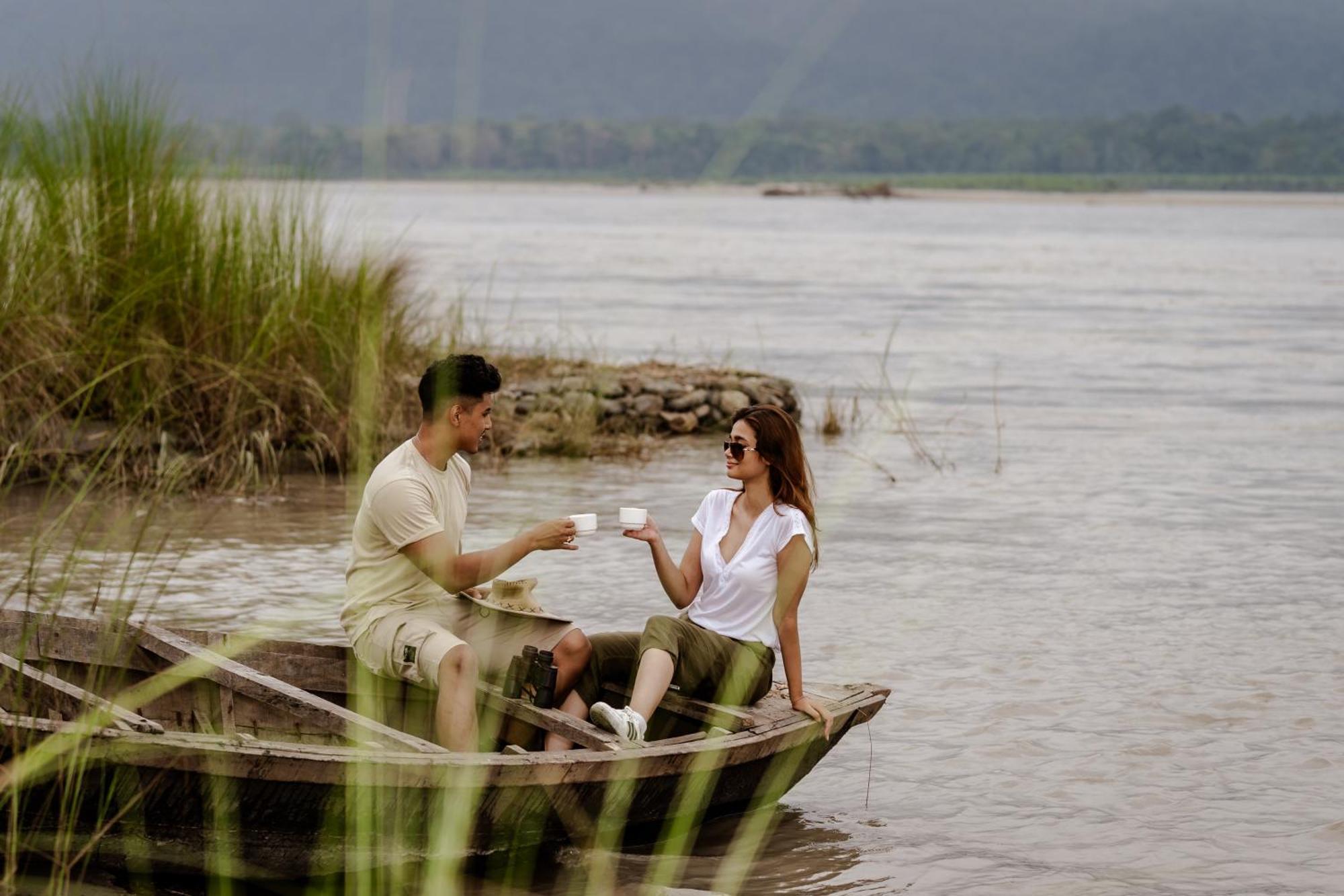 Sanctuary Chitwan National Park Читван Экстерьер фото